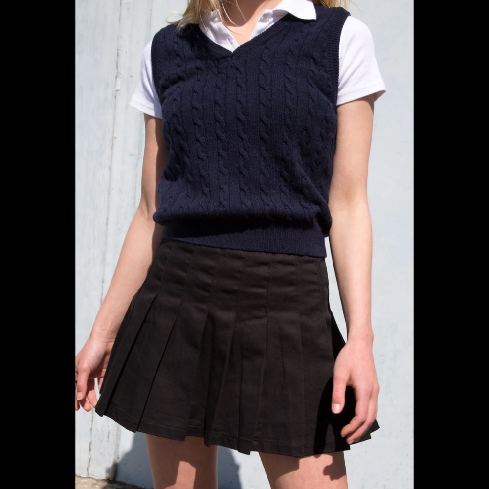 Brandy Melville marlena wool sweater vest - Picture 2 of 6